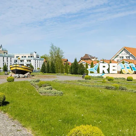 Trzypoziomowy Apartament W Rewalu Z Parkingiem I Tarasem By Renters * Rewal