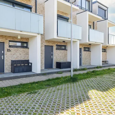 Trzypoziomowy Apartament W Rewalu Z Parkingiem I Tarasem By Renters Apartment Rewal
